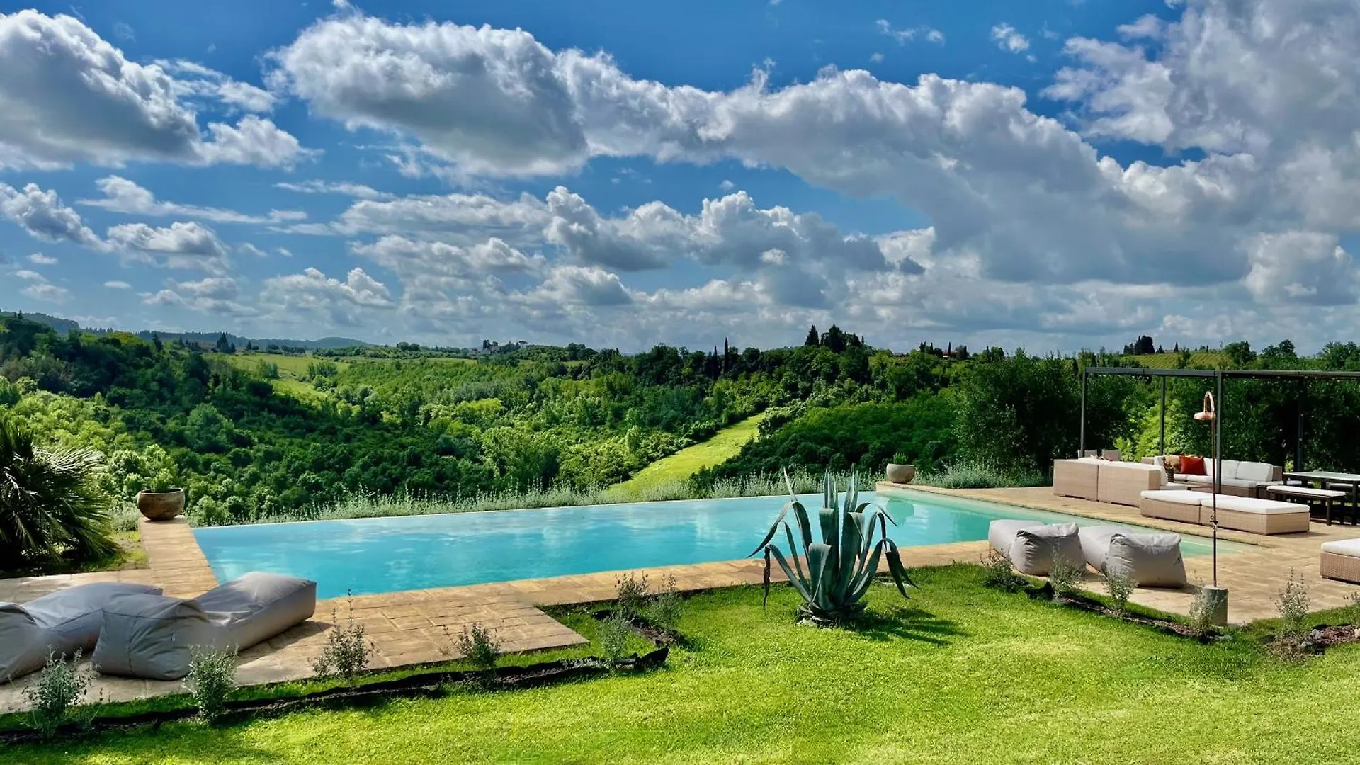 Tenuta Poggio Al Tufo Certaldo Villa